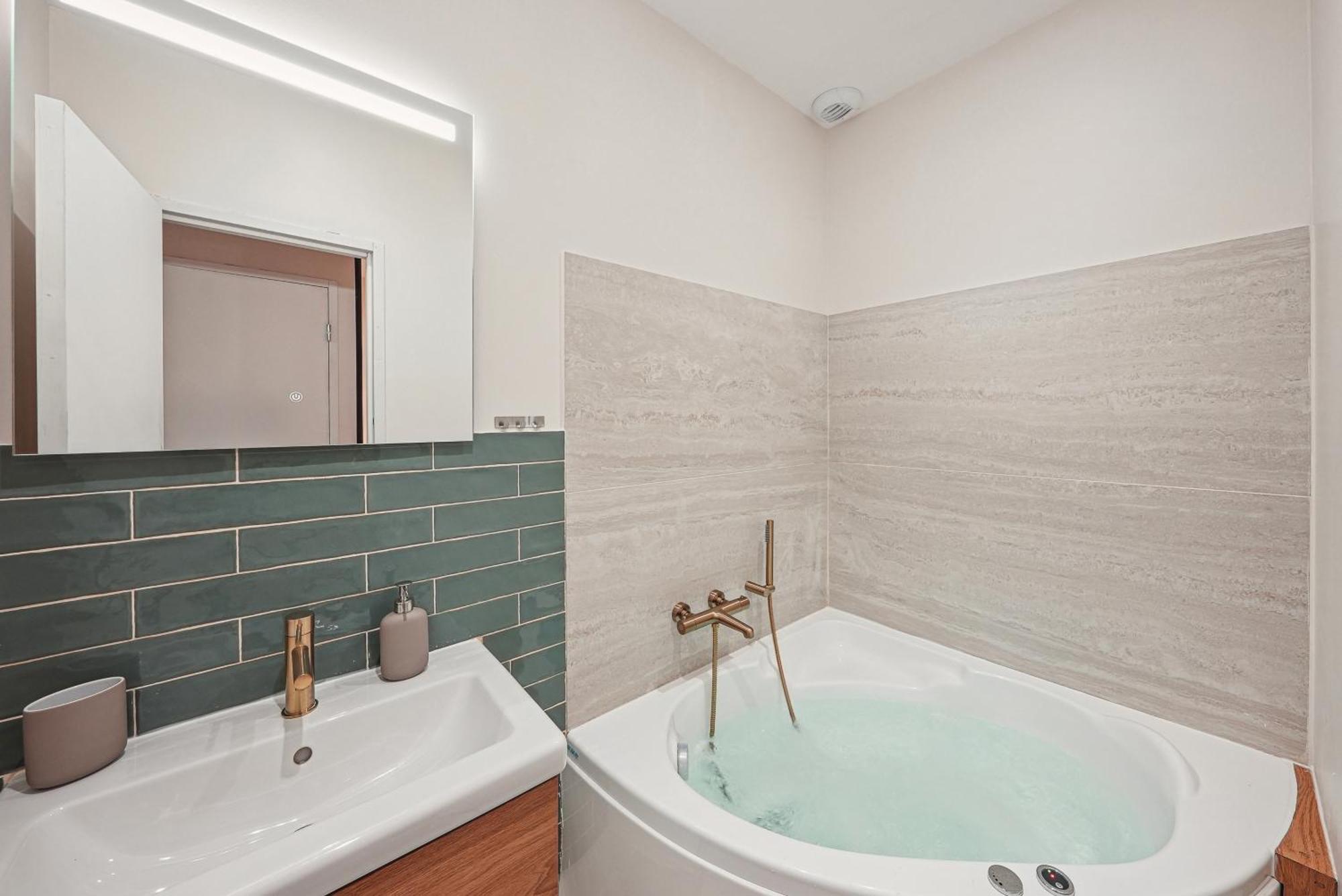 Lavie Maison Central & Hot Tub Bordeaux Extérieur photo